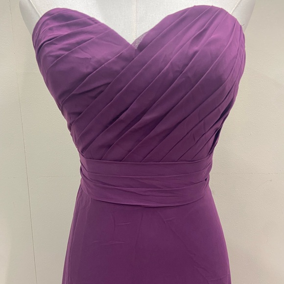 Elegant Purple Strapless Evening Gown - Picture 3 of 7